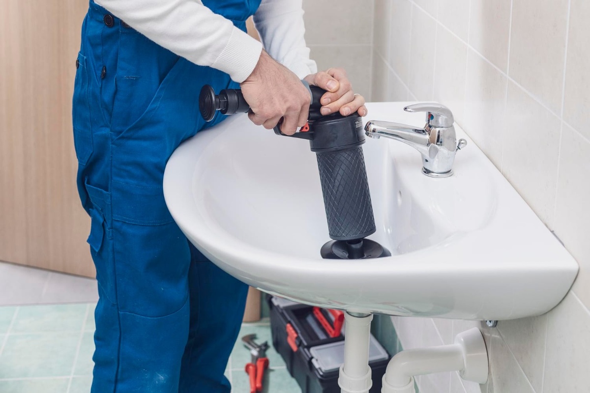 Débouchage professionnel d'un évier