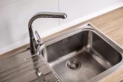 Robinet d'évier de cuisine chrome avec eau filtrée